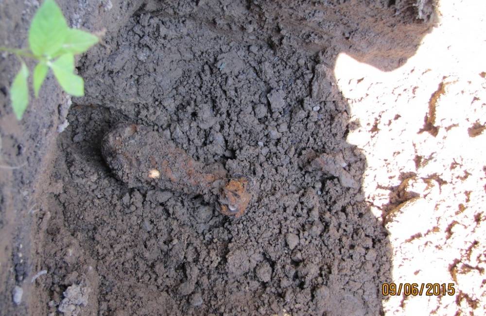 62-ročná žena kopala v záhrade a našla mínu z 2.svetovej vojny