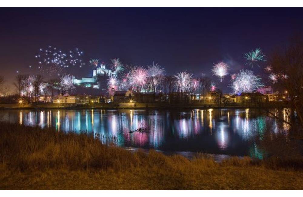 Mesto Trenčín aj tento rok organizuje oslavy Nového roka na Mierovom námestí s hudbou a ohňostrojom