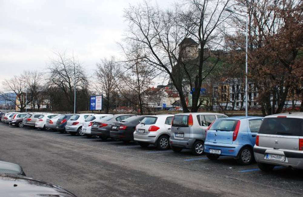 Pozor na zmeny v parkovaní na parkovisku pri Kolibe, ktoré nastanú od pondelka, 15. januára