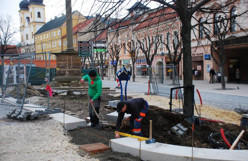 Práce na rekonštrukcii Mierového námestia pokračujú, od 9. januára sú opäť v plnom prúde