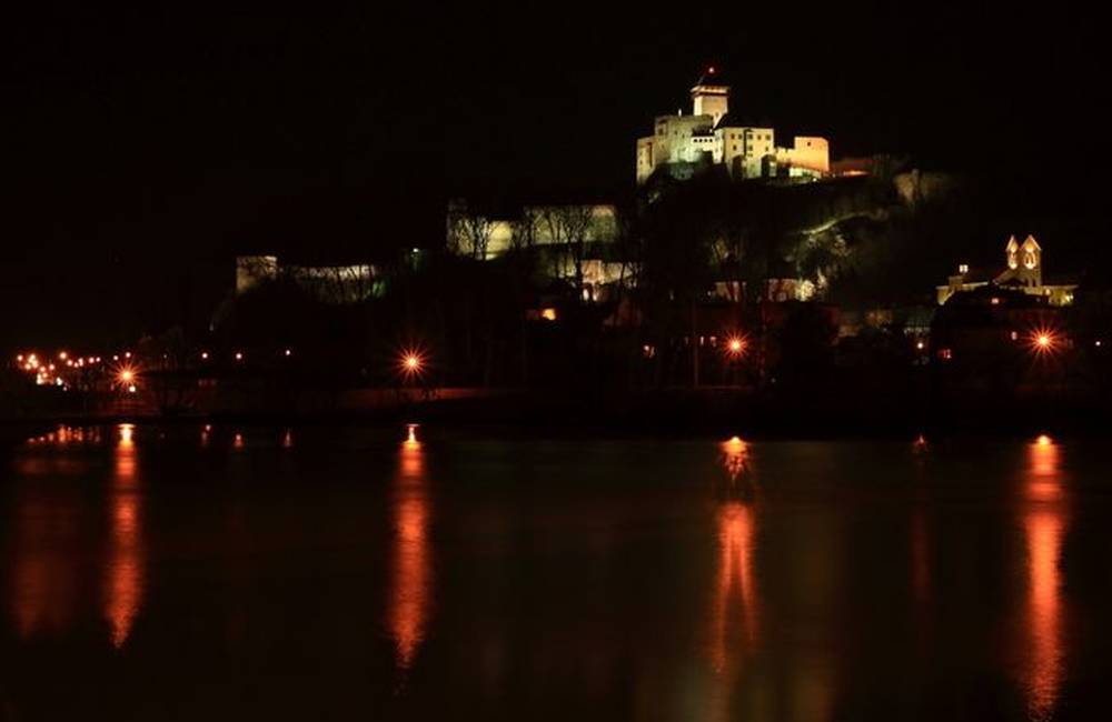 V sobotu o 20:30 zhasnú svetlá Trenčianskeho hradu vrámci medzinárodného projektu Hodina Zeme