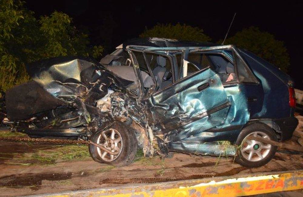 Víkend sa na cestách Trenčianskeho kraja začal tragicky, pri obci Ivanovce zahynul 38-ročný vodič