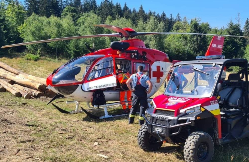Letecká záchranná služba z Trenčína zasahovala pri kolapse 63-ročného českého turistu v horách