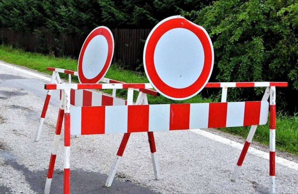 Foto: Počas nedele bude cesta v Trenčianskych Tepliciach v smere na Motešice uzavretá, v meste sa bude konať duatlon