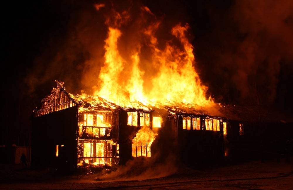 Foto: Neopatrnosť pri kúrení môže viesť k požiarom, zraneniam aj úmrtiam