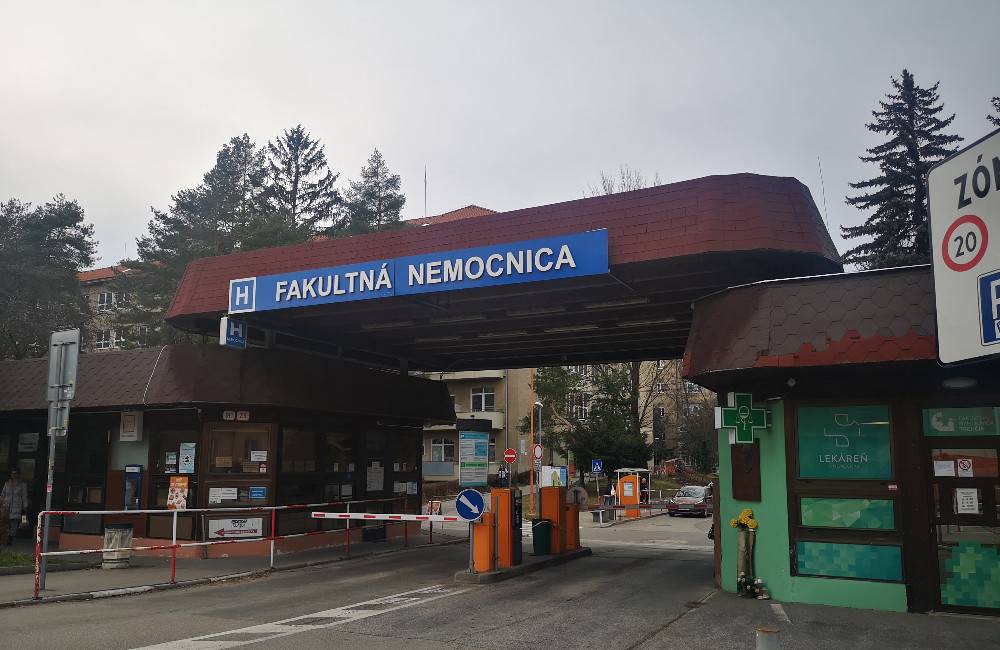 Foto: Fakultná nemocnica v Trenčíne opäť spustila objednávky na ortovoltážnu RTG terapiu 
