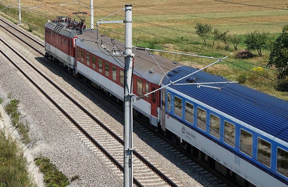 Železničné spojenie medzi Chynoranmi a Trenčínom je dočasne obmedzené, dôvodom je rekonštrukcia