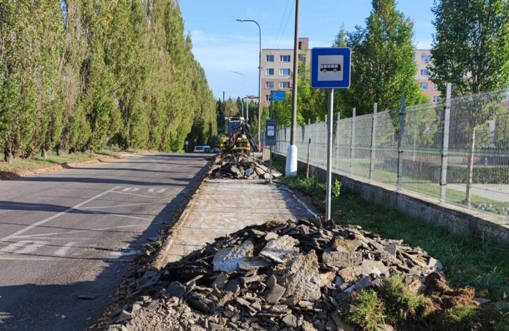 ZOZNAM: Väčšina rozbitých chodníkov bude v Bánovciach minulosťou, mesto opraví až 35 úsekov