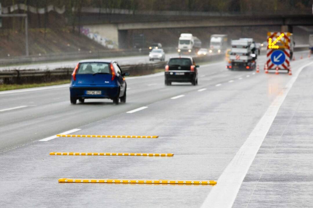 Eštok si vie predstaviť zvýšenú rýchlosť na diaľniciach. Novinkou je aj jednodňová diaľničná známka
