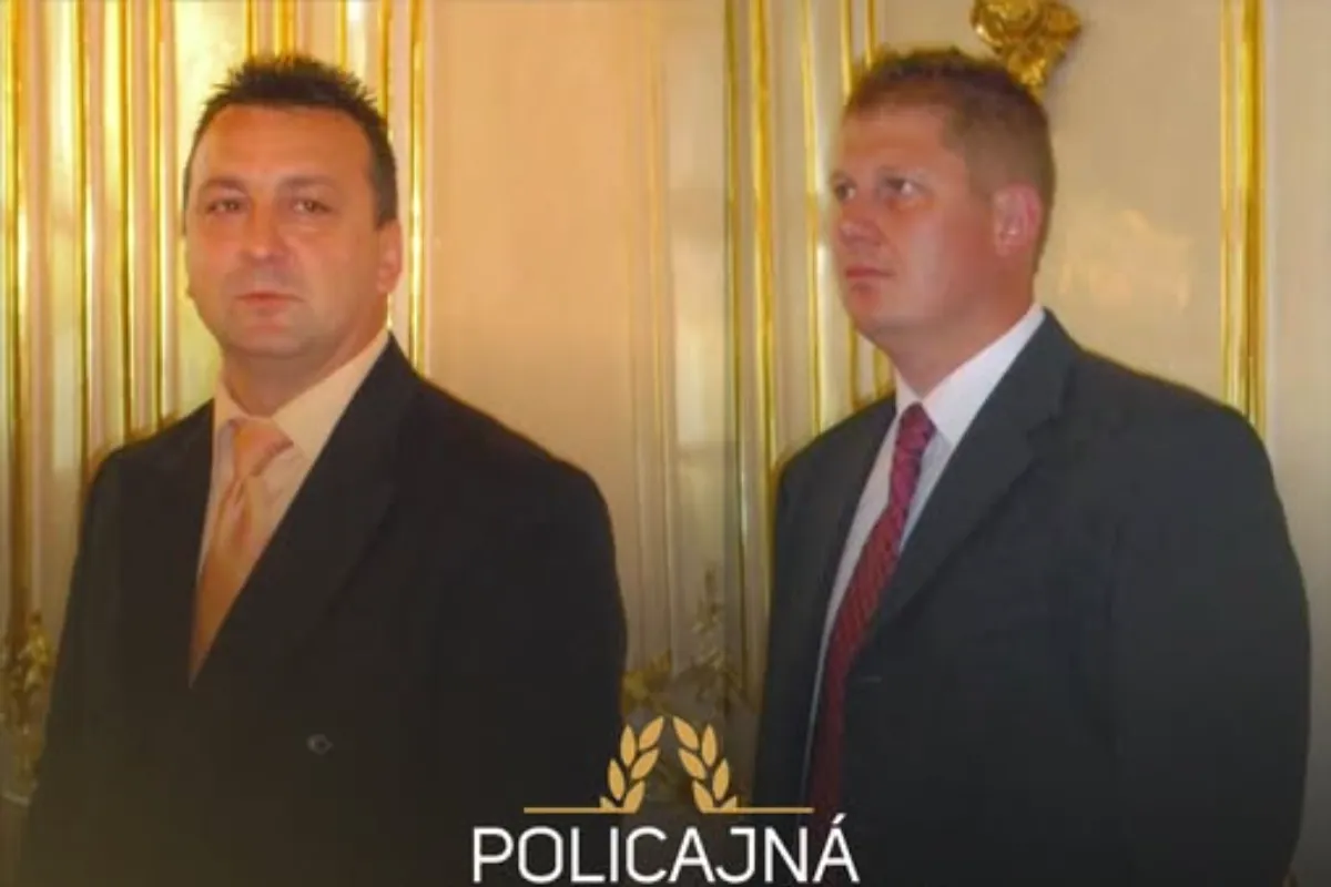 Polícia z Trenčína ocenila prácu Marcela a Patrika, v poslednej chvíli zastavili autobus, ktorý ťahal ženu za šál