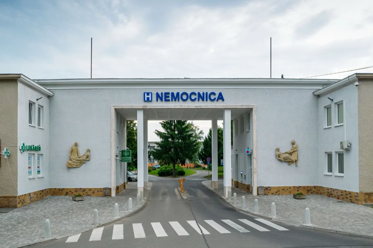 Nemocnice v Bojniciach a Považskej obmedzí 8. mája zdravotnú starostlivosť, pacientov čakajú tieto zmeny