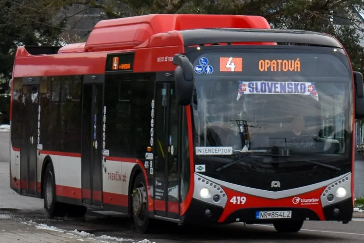 V Trenčíne bude MHD v piatok 8. mája premávať v prázdninovom režime