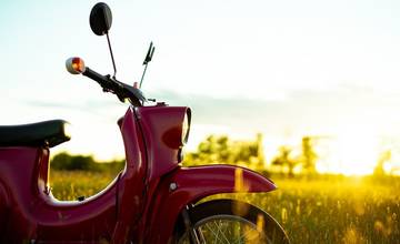 K powerbankám sa pridajú elektrické bicykle a skútre. Trenčianska univerzita podporuje systém smart mobility