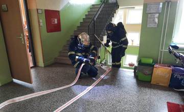 Základnú školu v Podolí evakuovali hasiči. Išlo našťastie iba o previerkové cvičenie