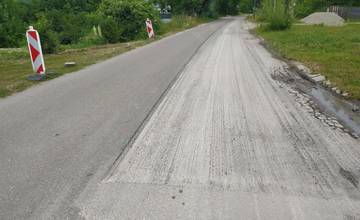 V Púchove opravujú poškodenú komunikáciu, práce potrvajú do konca budúceho týždňa