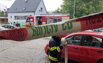 FOTO: Pri požiari v Dubnici nad Váhom vyhasol život 50-ročného muža, ďalšiu osobu previezli do nemocnice
