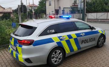 Skvelá práca policajných vyjednávačov. Po hodine sa im vzdal nebezpečný páchateľ