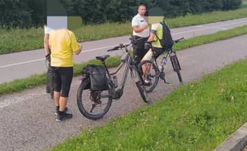 FOTO: Policajti z Prievidze zastavovali cyklistov aj motorkárov, počas kontroly zistili 12 priestupkov