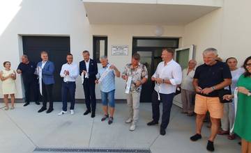 FOTO: Pri Ilave otvorili moderné zariadenie pre seniorov, cena sa vyšplhala na takmer 2 milióny eur