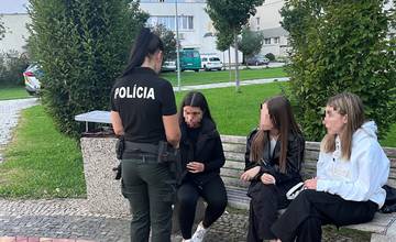 Policajti v Púchove a Považskej Bystrici si posvietili na miestnu mládež, odhalili aj jeden trestný čin