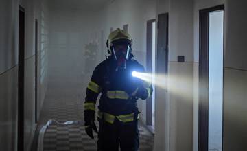 FOTO: Takto to vyzeralo na spoločnom taktickom cvičení profesionálnych a dobrovoľných hasičov 