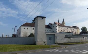 VIDEO: Tragédia za múrmi väznice. V cele vyhasol život 28-ročného muža 