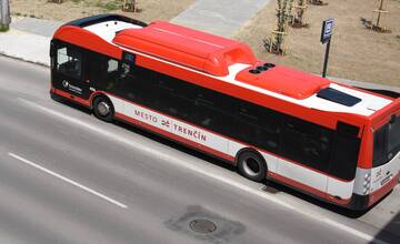 Z hokeja autobusom. Pre fanúšikov je pripravený posilový spoj 