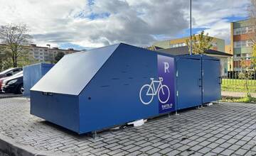 Dubničania môžu skúšať nové garáže na bicykle. Zatiaľ zadarmo 