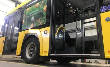 FOTO: Vianočný autobus opäť vyrazí do ulíc hornonitrianskej metropoly 
