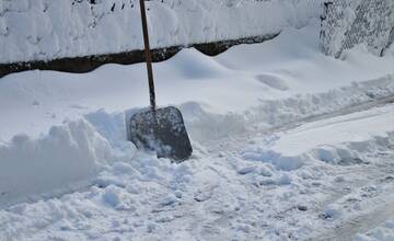 Kto sa bude starať v Trenčíne o zimnú údržbu desiatok kilometrov ciest a chodníkov?