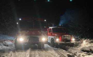 Drevenicu v Hornej Marikovej zachvátili plamene. Hasiči ju zachránili v poslednej chvíli