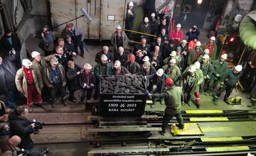 FOTO: Koniec éry: Baníci z Bane Nováky vyťažili poslednú tonu slovenského uhlia