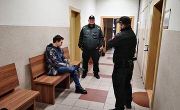 FOTO: Nepochopiteľný prípad z Prievidze: Falošné bankovky si mladík vložil priamo na svoj účet!