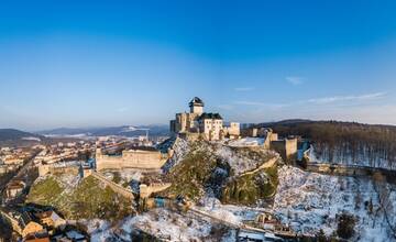 Na celom území Slovenska husto sneží. Budú v Trenčianskom kraji biele Vianoce?