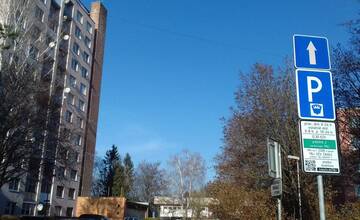 Vodiči, teraz môžete za parkovanie v Trenčíne zaplatiť jednoduchšie. Stačí si stiahnuť túto aplikáciu