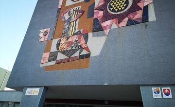 Zásah polície na škole v Trenčíne: Prišiel Peter do triedy s fľašou s kyselinou? Riaditeľ školy prezradil detaily