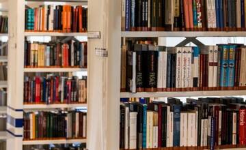 Čo čítajú Myjavčania? Štatistika tamojšej knižnice prezradila, aké knihy idú „na dračku“