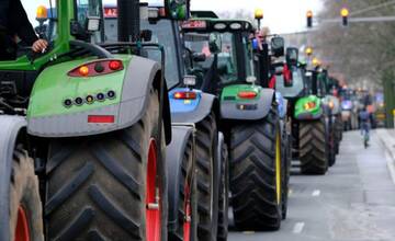 V Trenčíne budú protestovať farmári. Polícia upozorňuje na dopravné obmedzenia