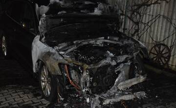 Návrat 90-tych rokov? V Bánovciach nad Bebravou lietali zápalné fľaše