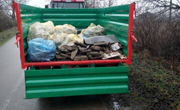 FOTO: Ruky, nohy im dolámať. Hnus, čo nechali nespratníci na ceste k priehrade!