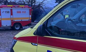 Tragédia v obci Chvojnica: Osoba spadla do kanála, kde ostala zakliesnená. Zraneniam podľahla