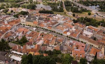 Ste z Trenčína a chcete oživiť okolie, v ktorom žijete? Zapojte sa do hravej aktivity Živé susedstvá