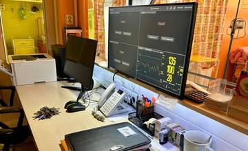 Dar z neba. Namiesto okázalých silvestrovských osláv prístroje pre malých pacientov do nemocnice