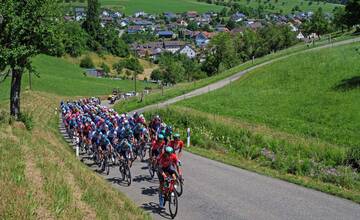 Uzavreté cesty a obmedzenia v doprave v dvoch okresoch. Začínajú sa cyklistické preteky 