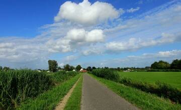 Marec priniesol na Slovensko extrémne teploty. V Trenčíne bolo veľmi sucho