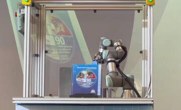 VIDEO: O uvedenie knihy v Považskej Bystrici sa postaral naprogramovaný robot