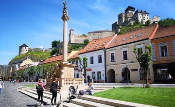 FOTO: Námestie v Trenčíne už o pár dní zaplnia lesníci