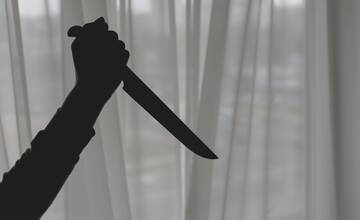 Dráma v Dubnici nad Váhom: Muž po hádke vytiahol nôž a začal bodať, obeť trafil trikrát 