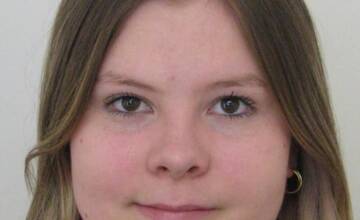 Polícia prosí o pomoc pri hľadaní dievčaťa na fotke. Má krúžok v nose a blonďavé vlasy po ramená