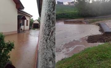 Stačilo 15 minút a dažďová smršť v Partizánskom spôsobila veľké škody. Zaplavilo domácnosti aj kultúrny dom